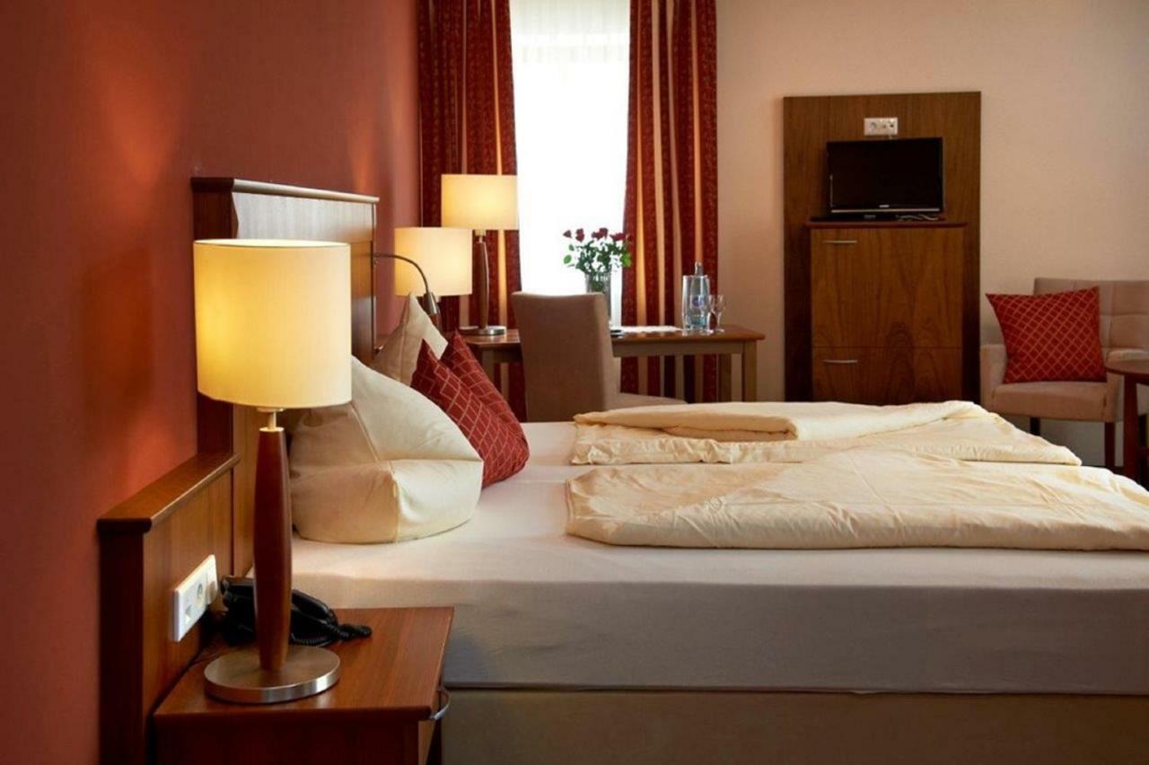 Hotelgasthof Zur Sonne Bad Gögging Екстериор снимка